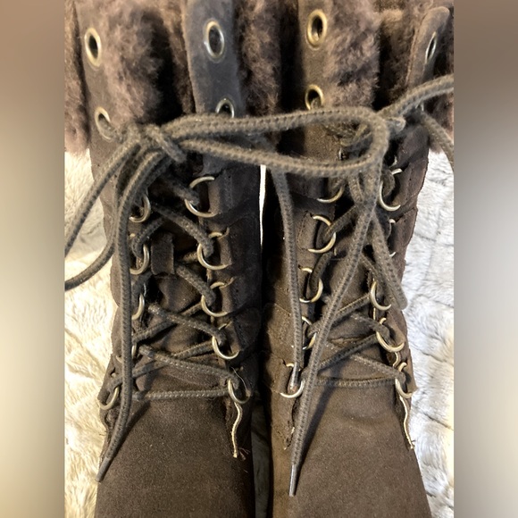 EMU Australian Suede Boots.. - Picture 2 of 12